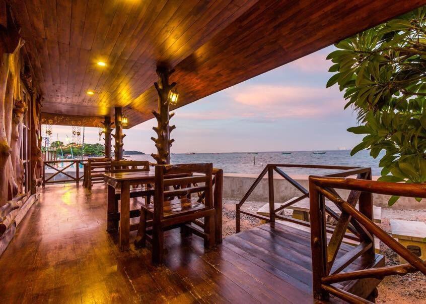 Homebeach Resort เกาะล้าน Exterior foto