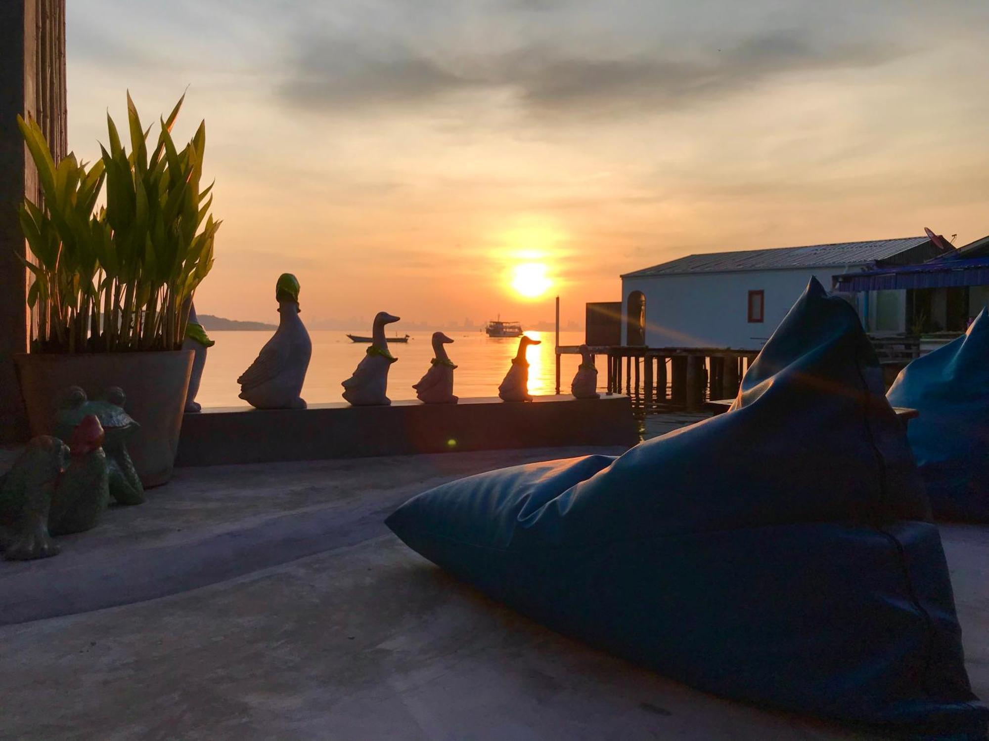 Homebeach Resort เกาะล้าน Exterior foto