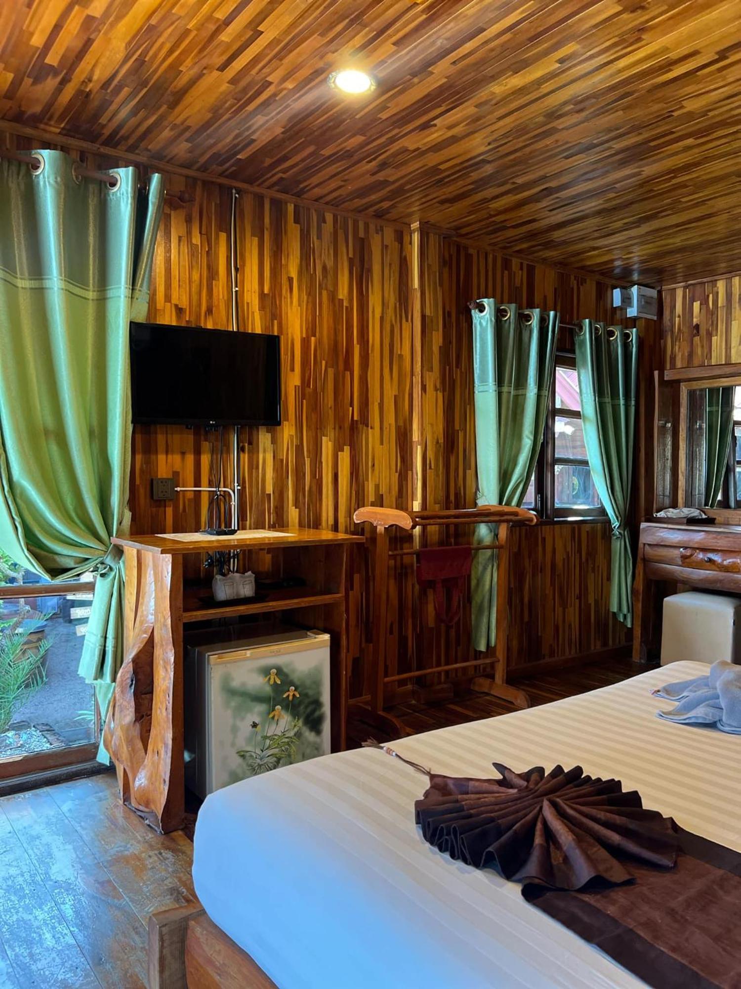 Homebeach Resort เกาะล้าน Exterior foto